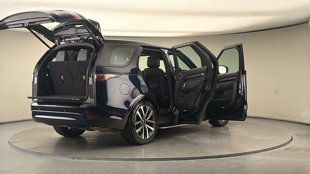 More views of Land Rover Discovery