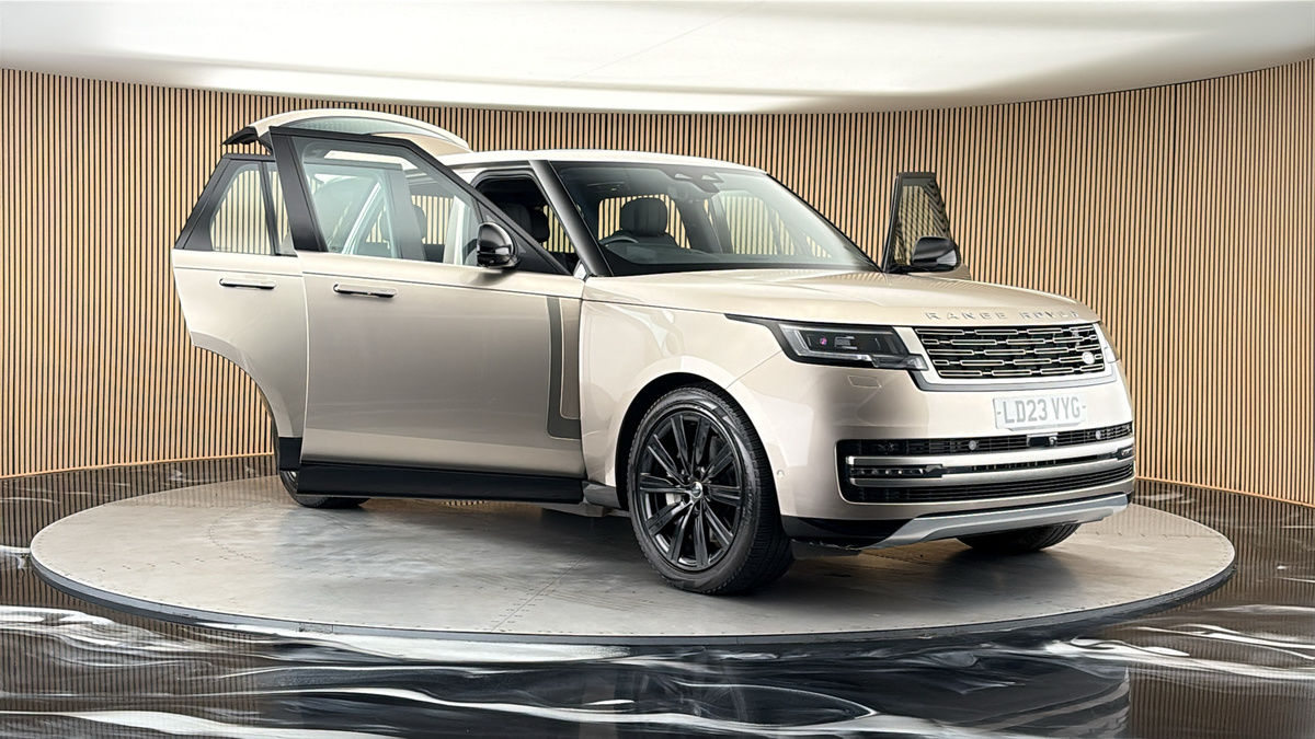 More views of Land Rover Range Rover