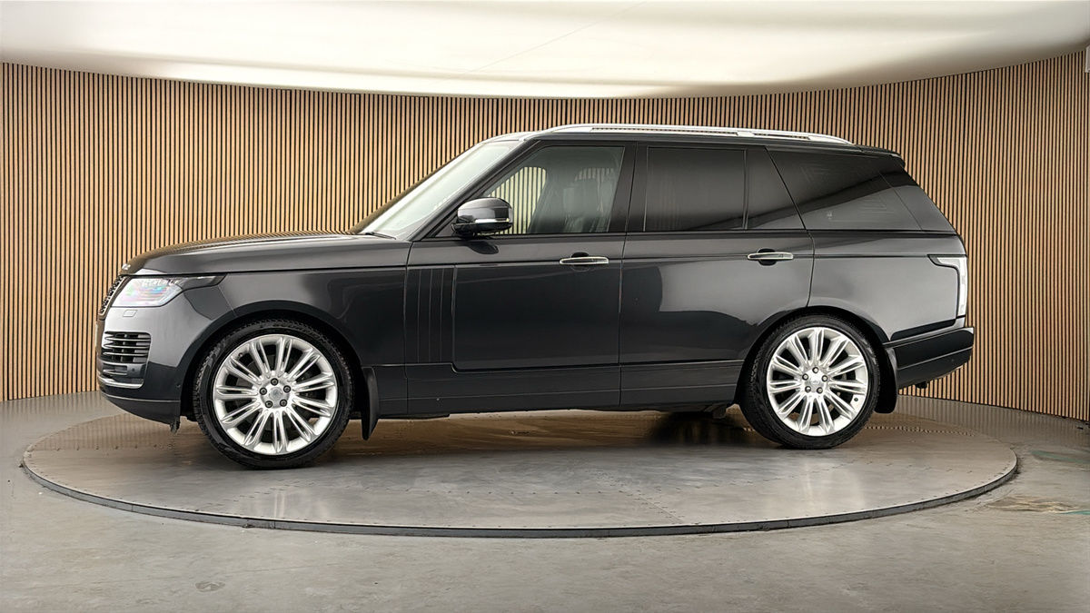 More views of Land Rover Range Rover
