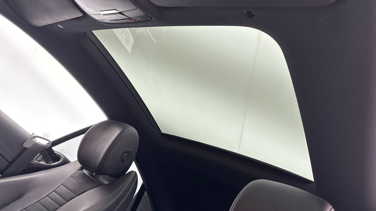 Mercedes-Benz E Class Image 6