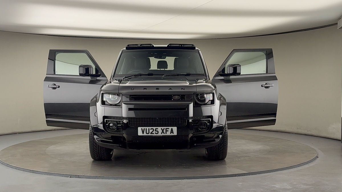 More views of Land Rover Defender 90