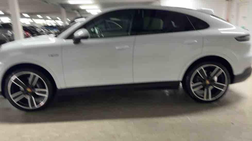 More views of Porsche Cayenne