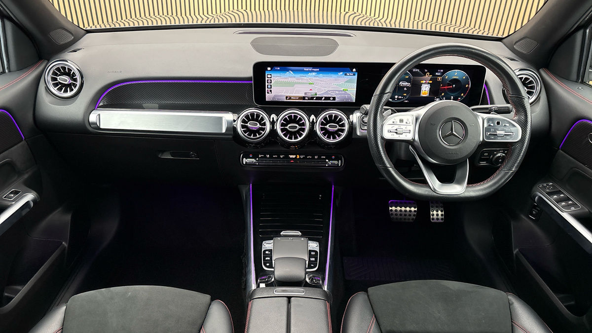 Mercedes-Benz GLB Image 12