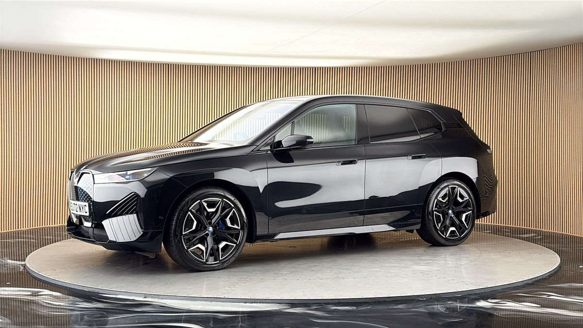 More views of BMW iX