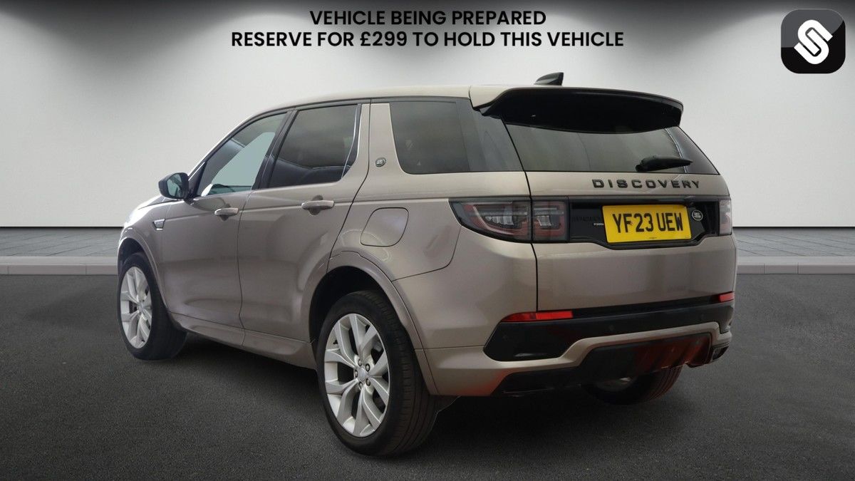 Land Rover Discovery Sport Image 3