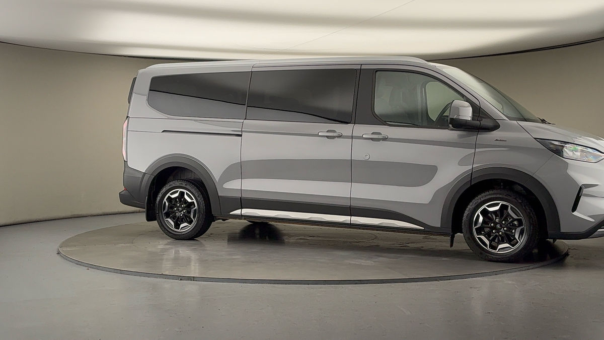 More views of Ford Tourneo Custom V710