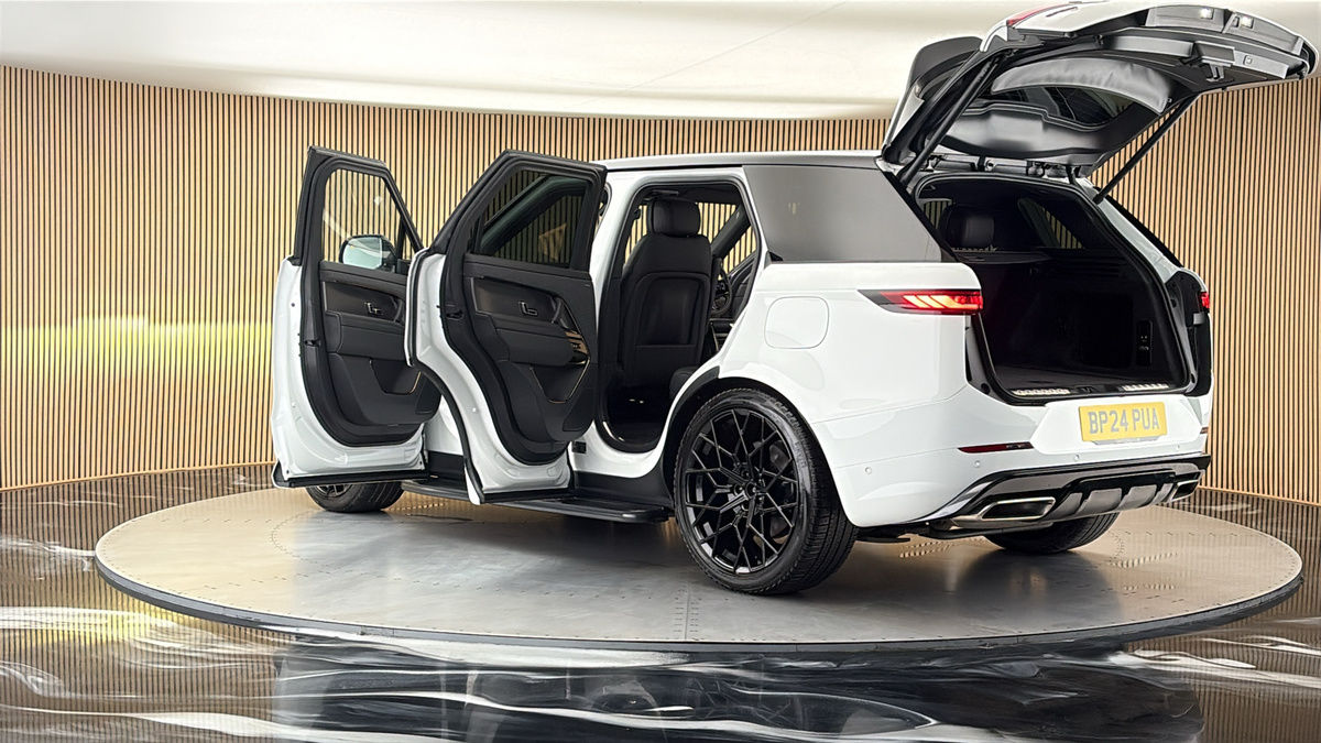More views of Land Rover Range Rover Sport