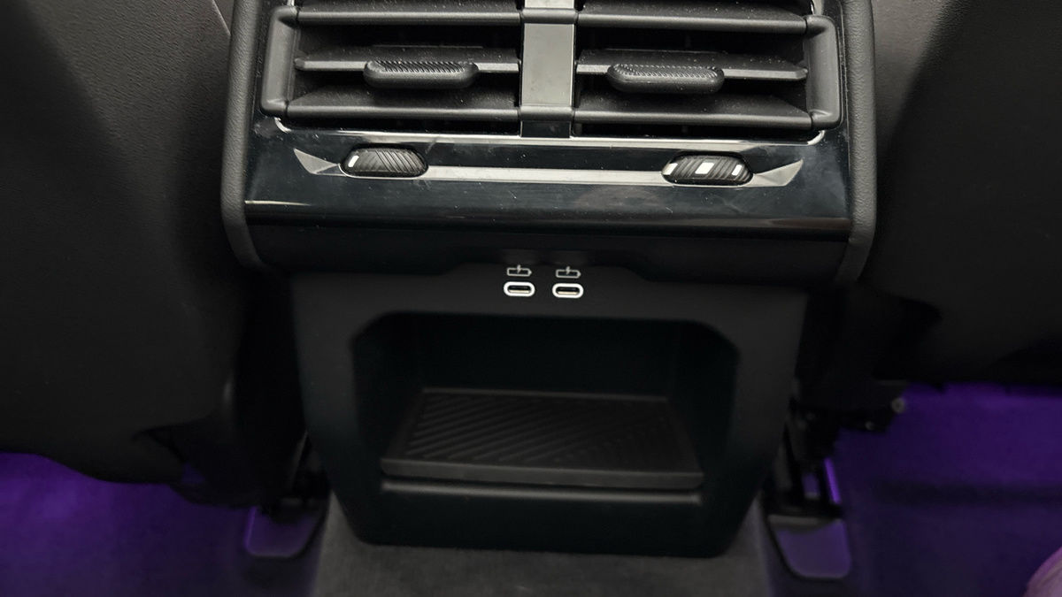 BMW 5 Series Image 32
