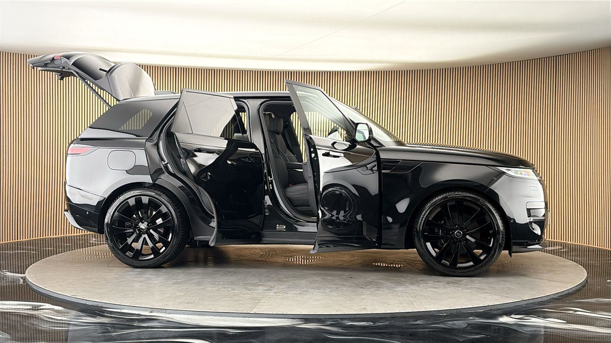 More views of Land Rover Range Rover Sport