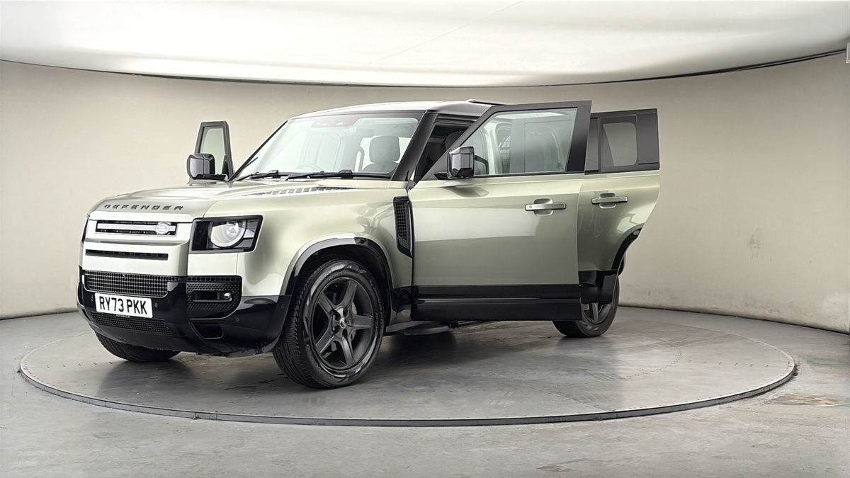 More views of Land Rover Defender 110