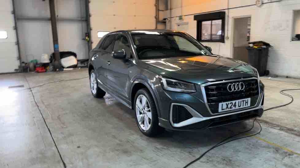 More views of Audi Q2