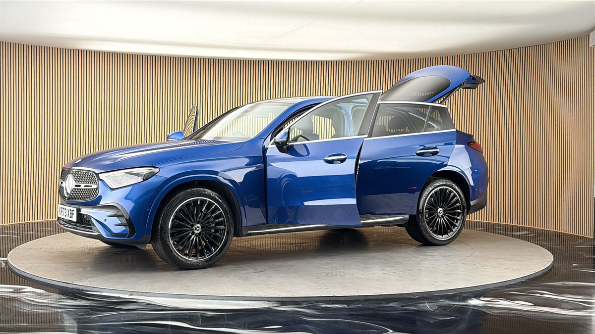 More views of Mercedes-Benz GLC