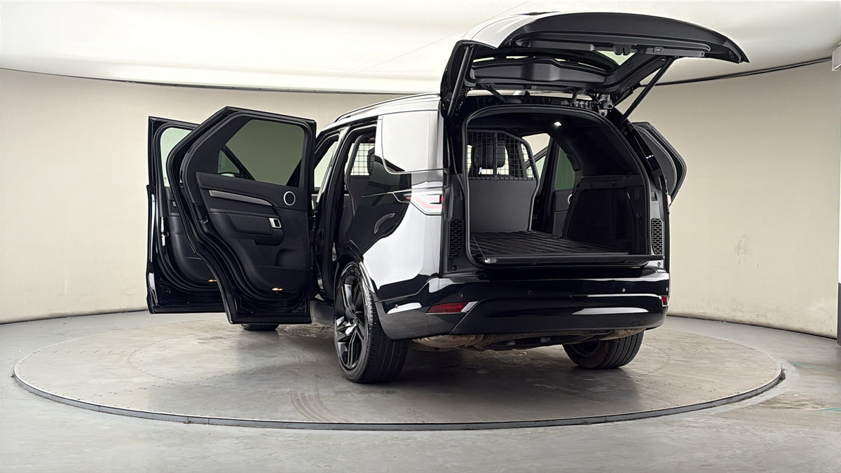 More views of Land Rover Discovery