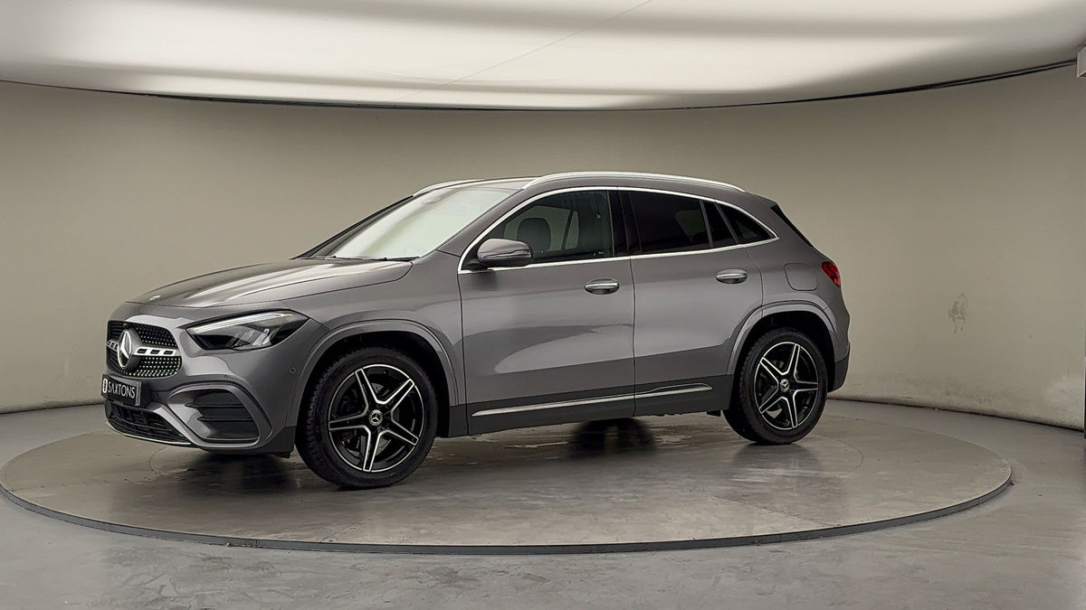 More views of Mercedes-Benz GLA