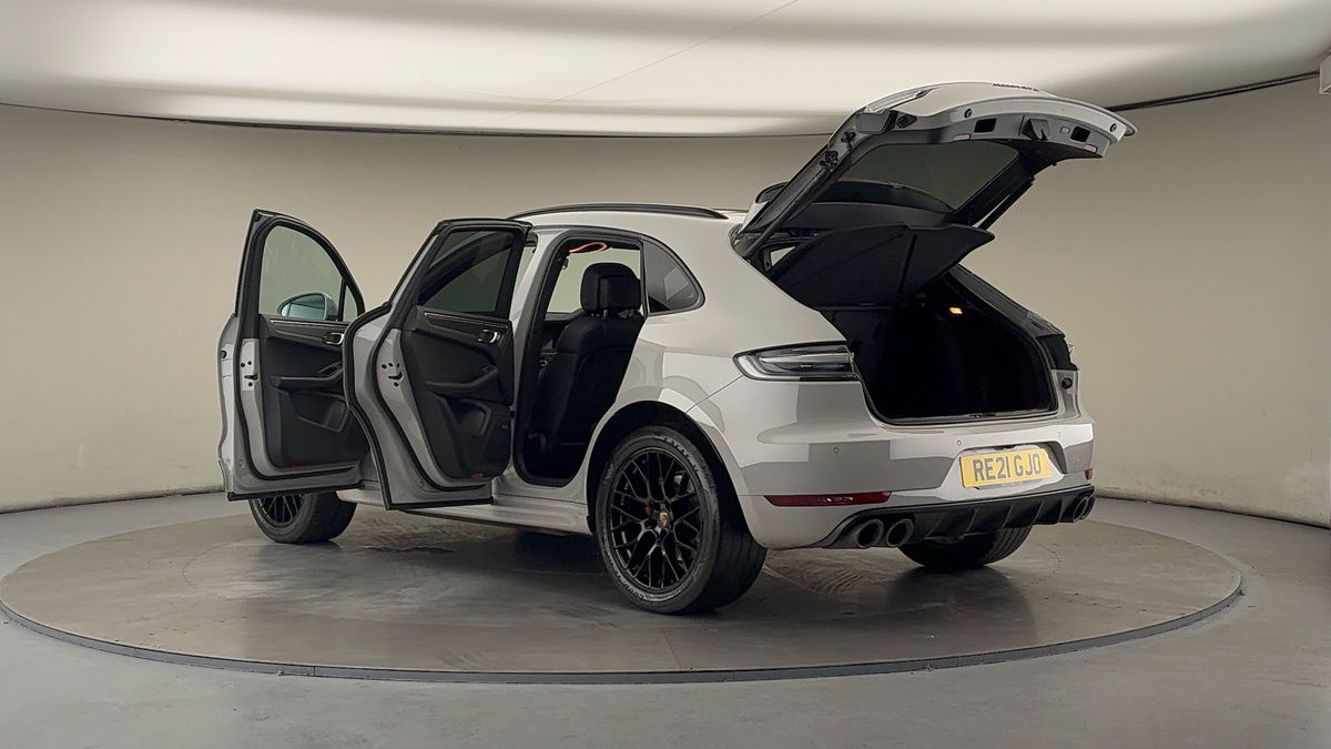 More views of Porsche Macan