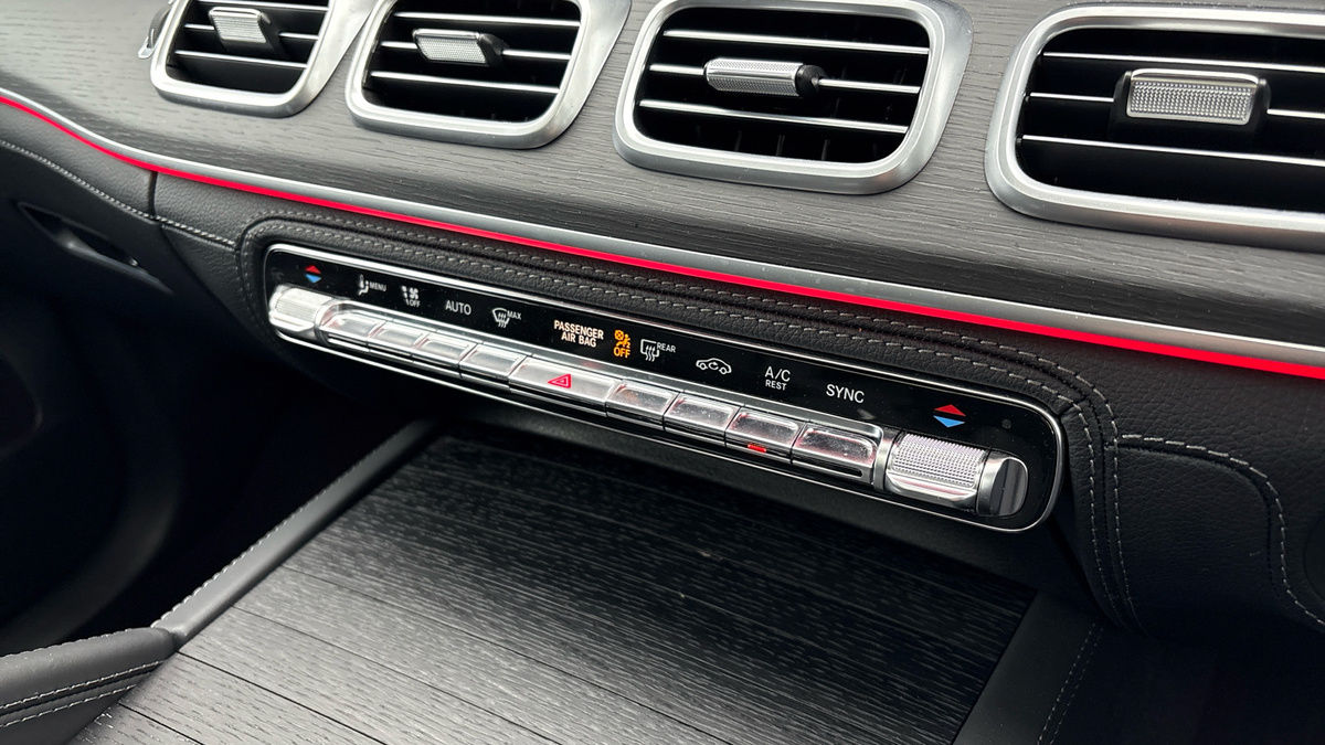 Mercedes-Benz GLS Image 28