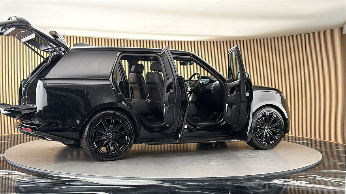 More views of Land Rover Range Rover