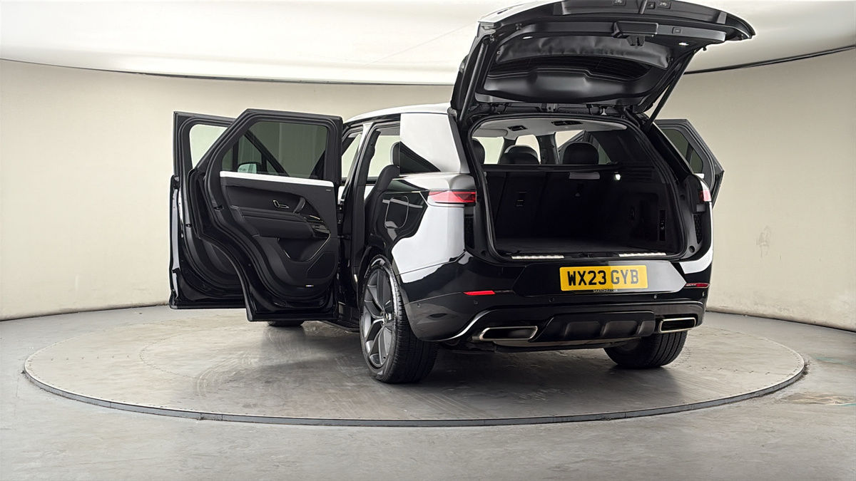 More views of Land Rover Range Rover Sport