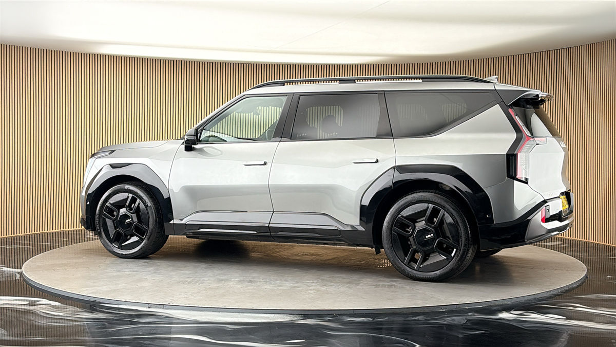 More views of Kia EV9
