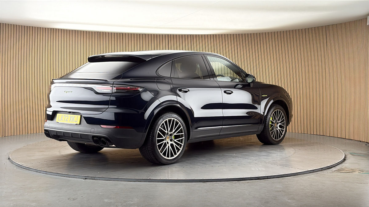 Porsche Cayenne Image 21