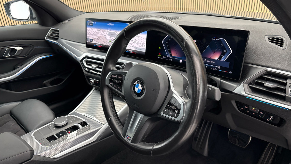 BMW 3 Series Image 5
