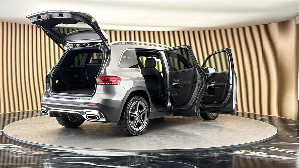 More views of Mercedes-Benz GLB