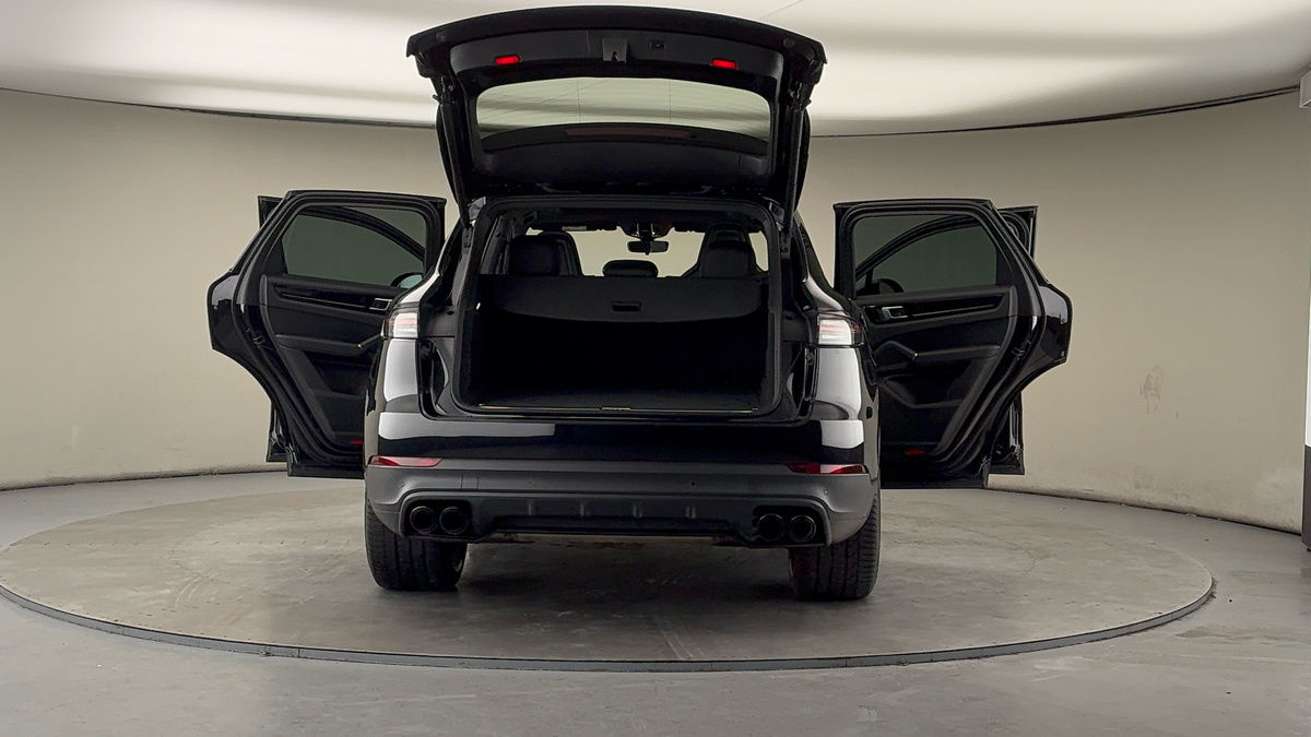 More views of Porsche Cayenne