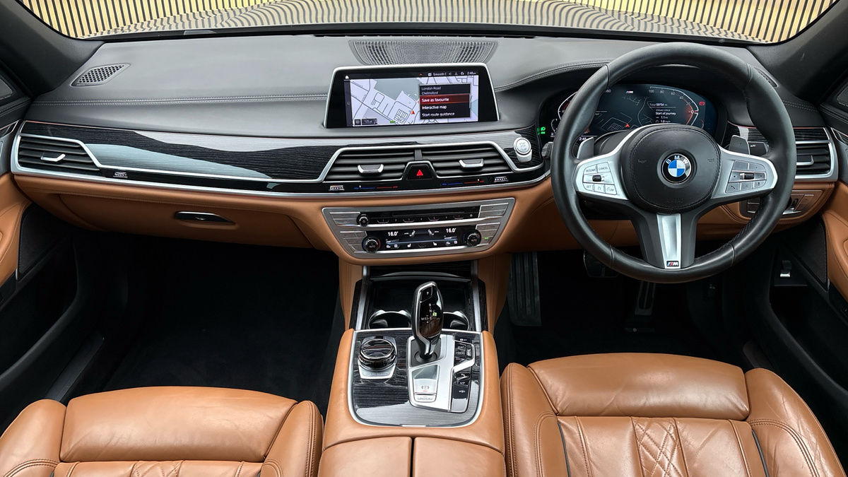 BMW 7 Series Image 12