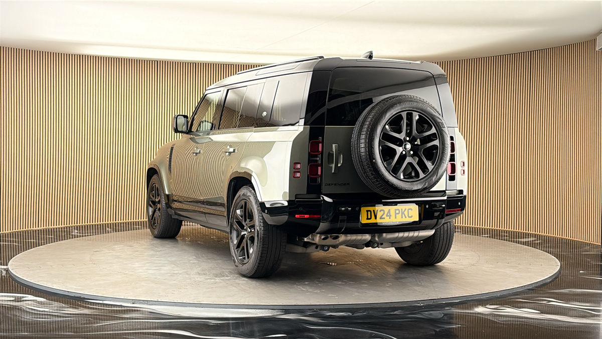 More views of Land Rover Defender 110