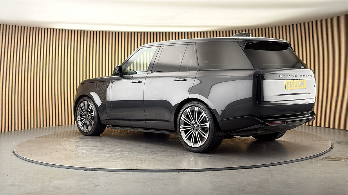 More views of Land Rover Range Rover