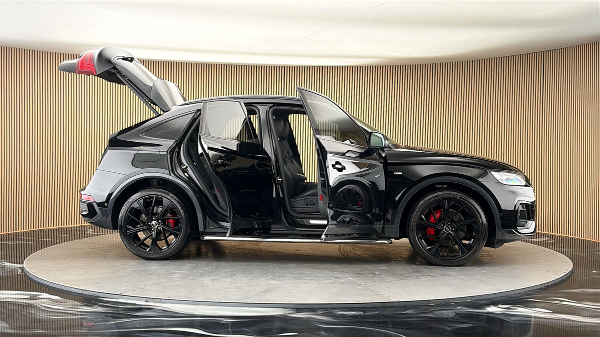 More views of Audi Q5