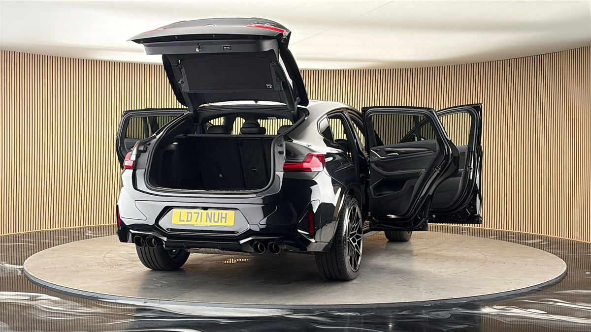 More views of BMW X4 M