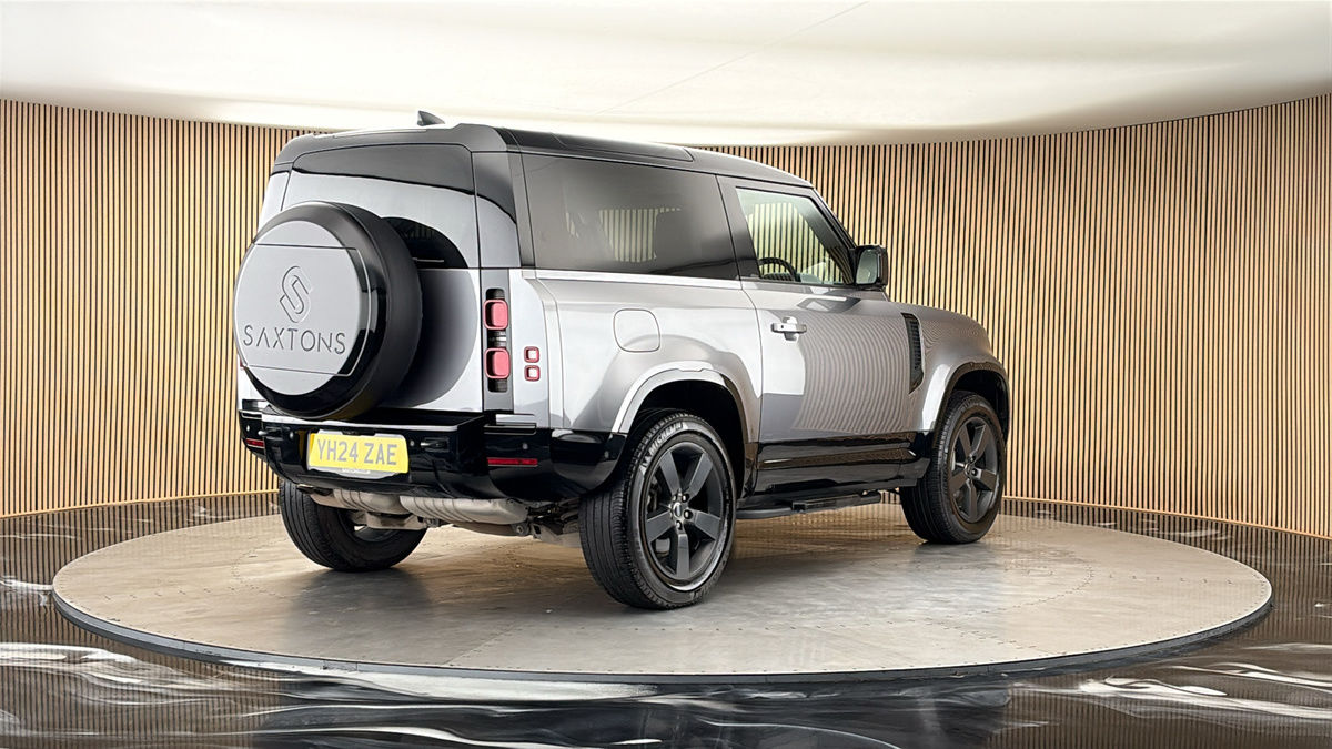 More views of Land Rover Defender 90