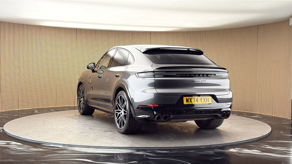 More views of Porsche Cayenne