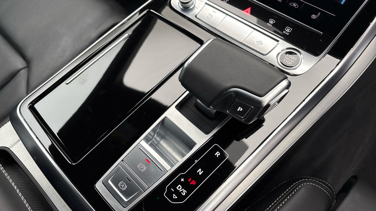 Audi Q8 Image 6
