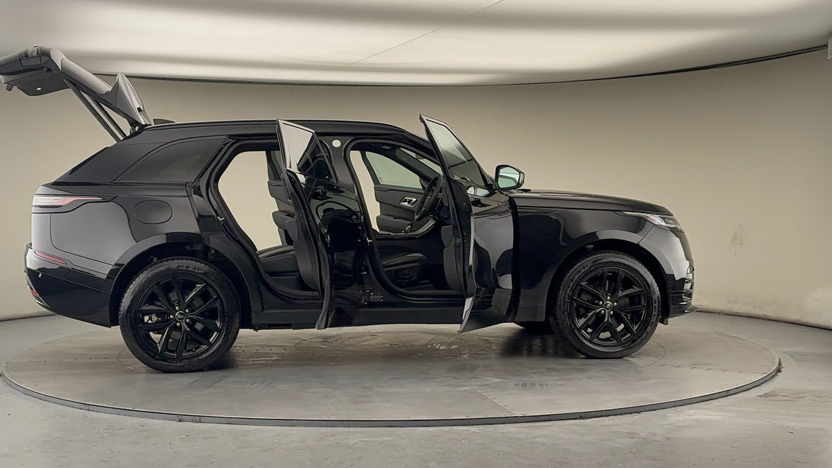 More views of Land Rover Range Rover Velar