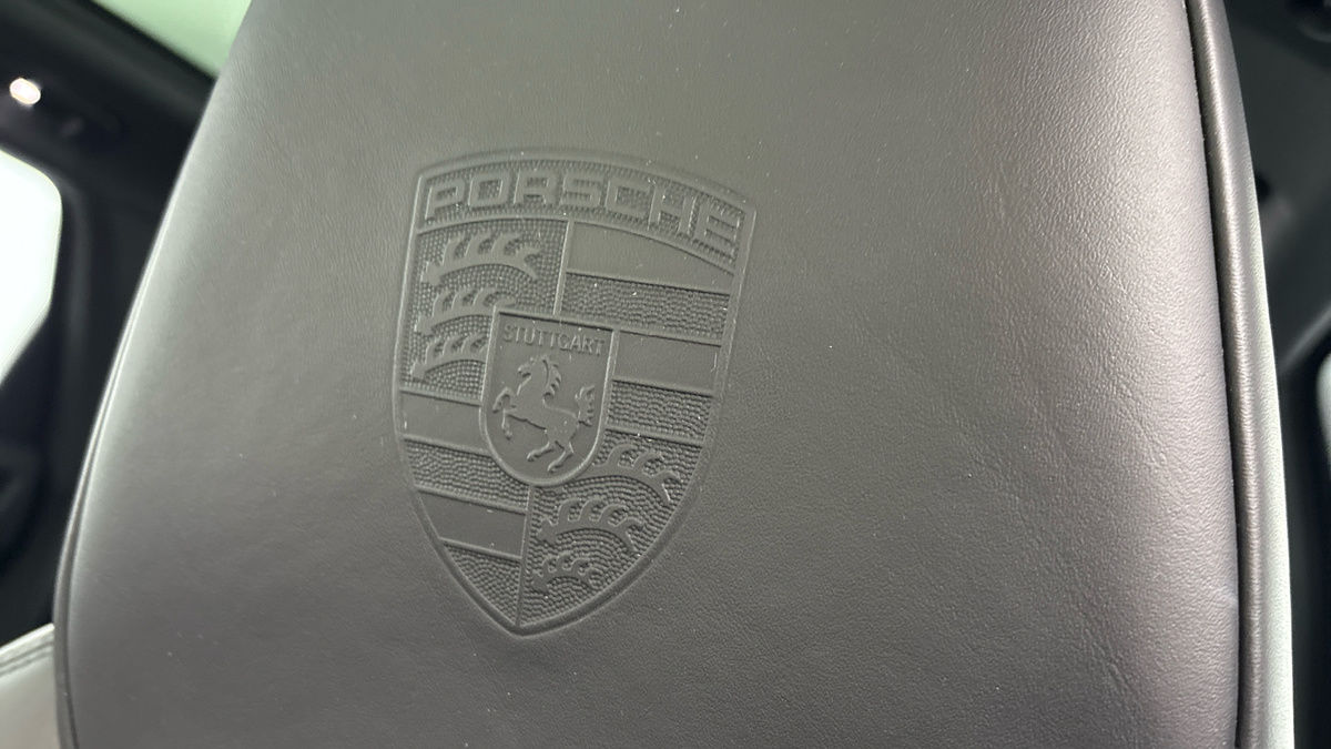 Porsche Cayenne Image 27