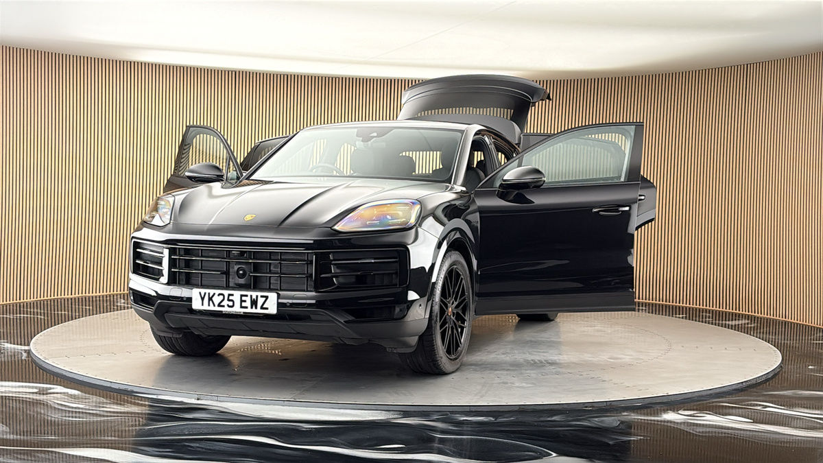 More views of Porsche Cayenne