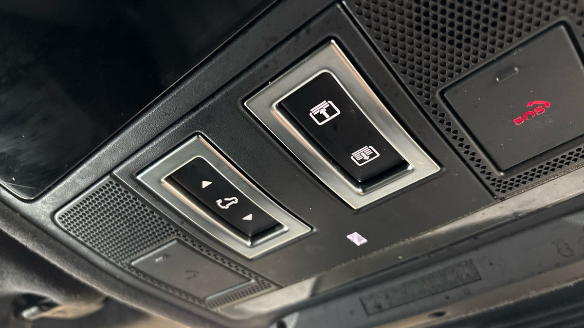 Land Rover Range Rover Evoque Image 32