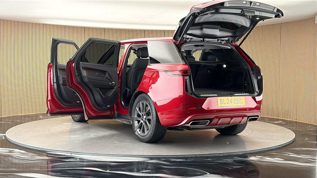 Land Rover Range Rover Sport Image 23