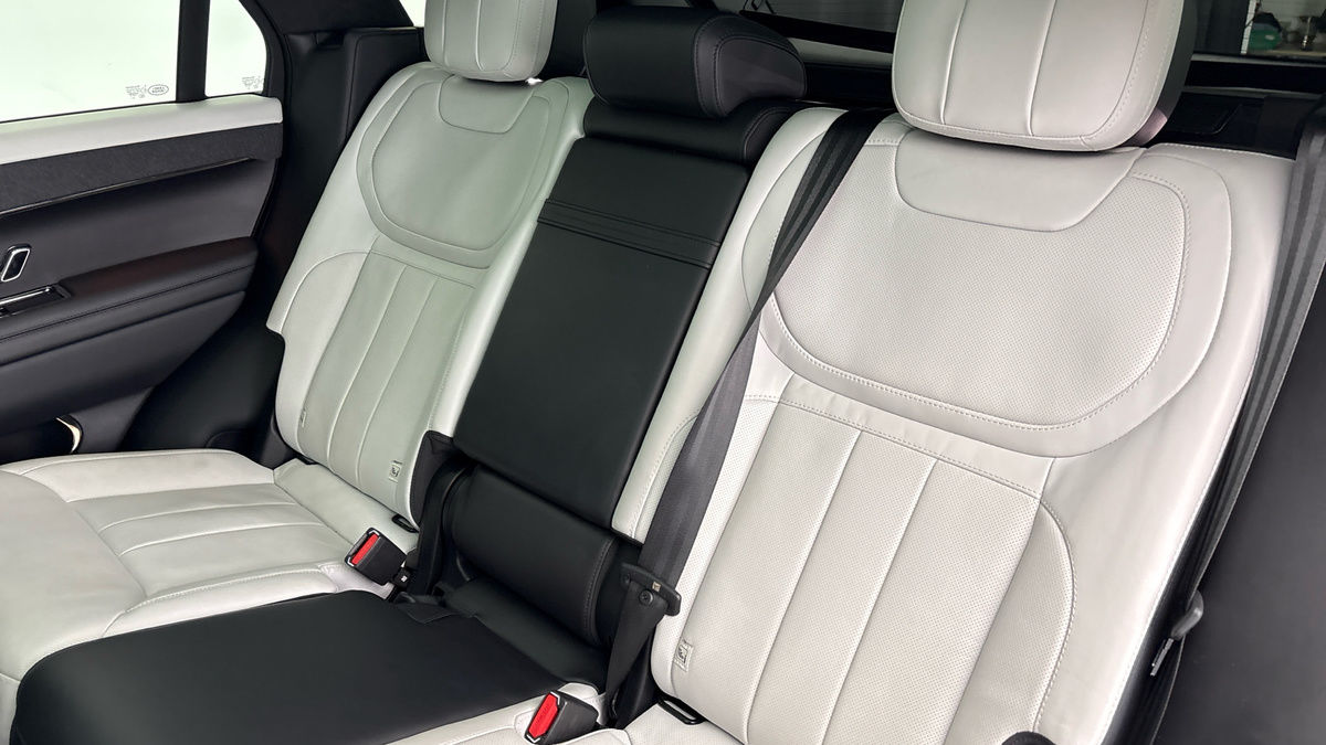 Land Rover Range Rover Sport Urban Image 8