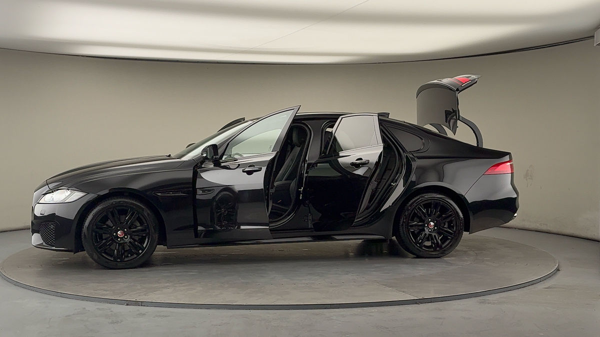 More views of Jaguar XF