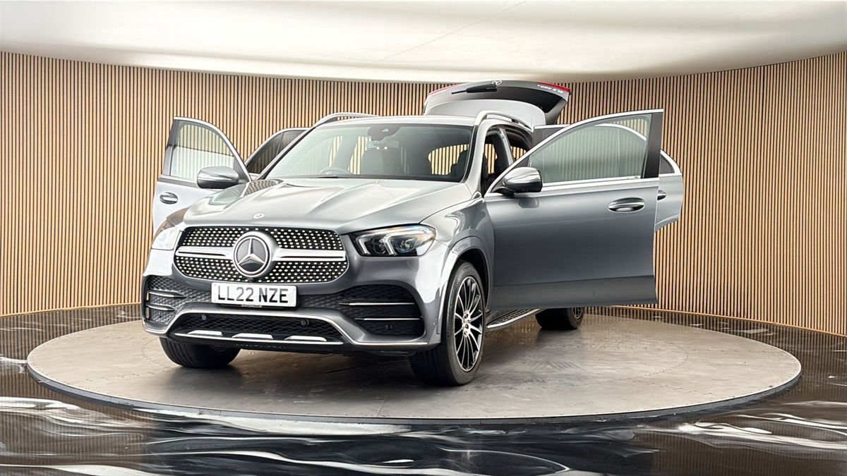 More views of Mercedes-Benz GLE