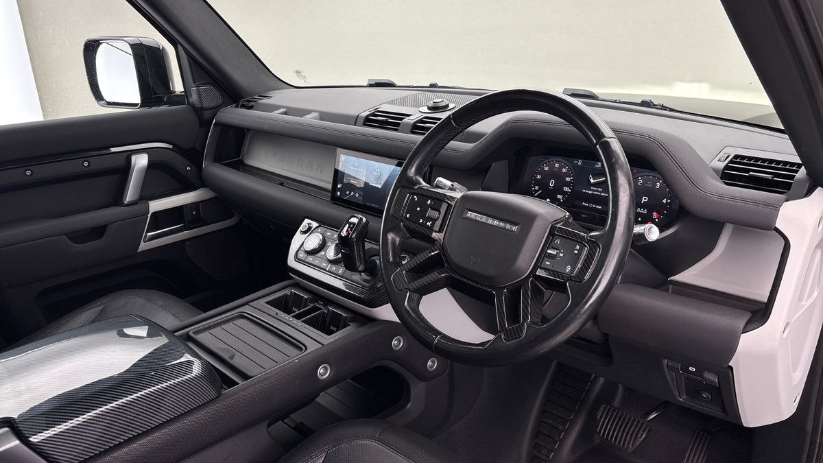 Land Rover Defender 90 Urban Image 5