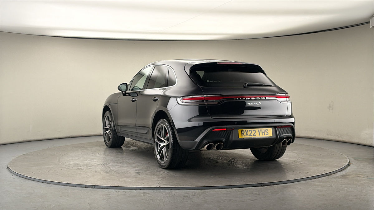 More views of Porsche Macan