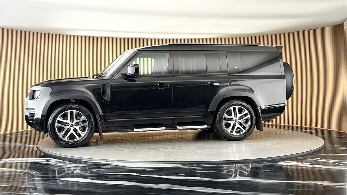 More views of Land Rover Defender 130
