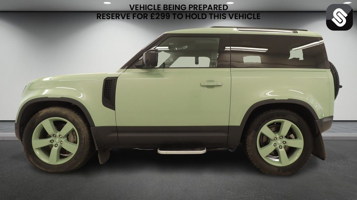 Land Rover Defender 90 Image 6