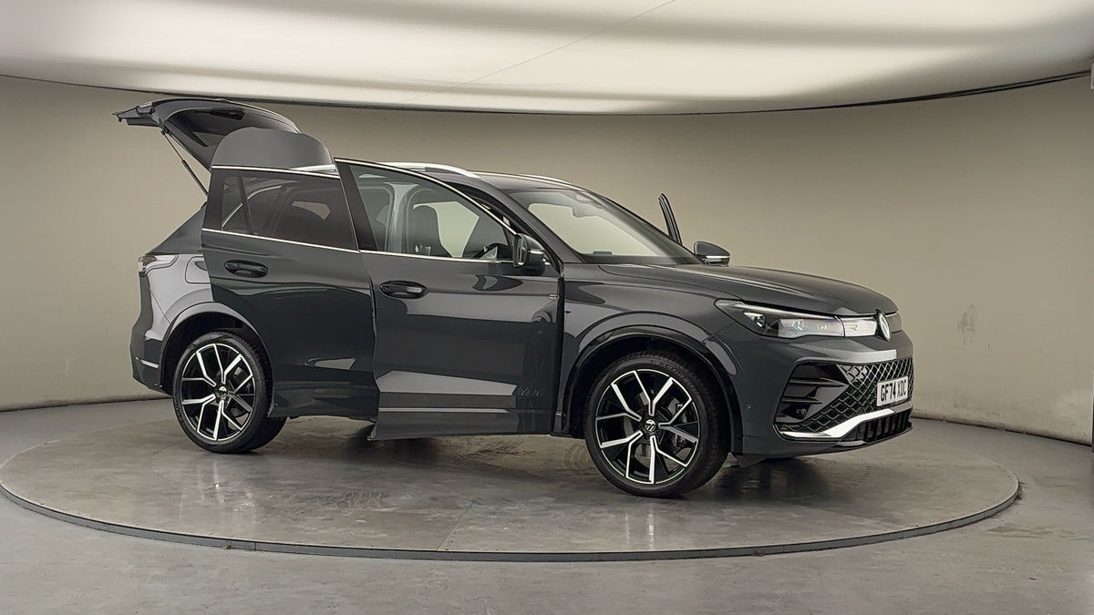 More views of Volkswagen Tiguan