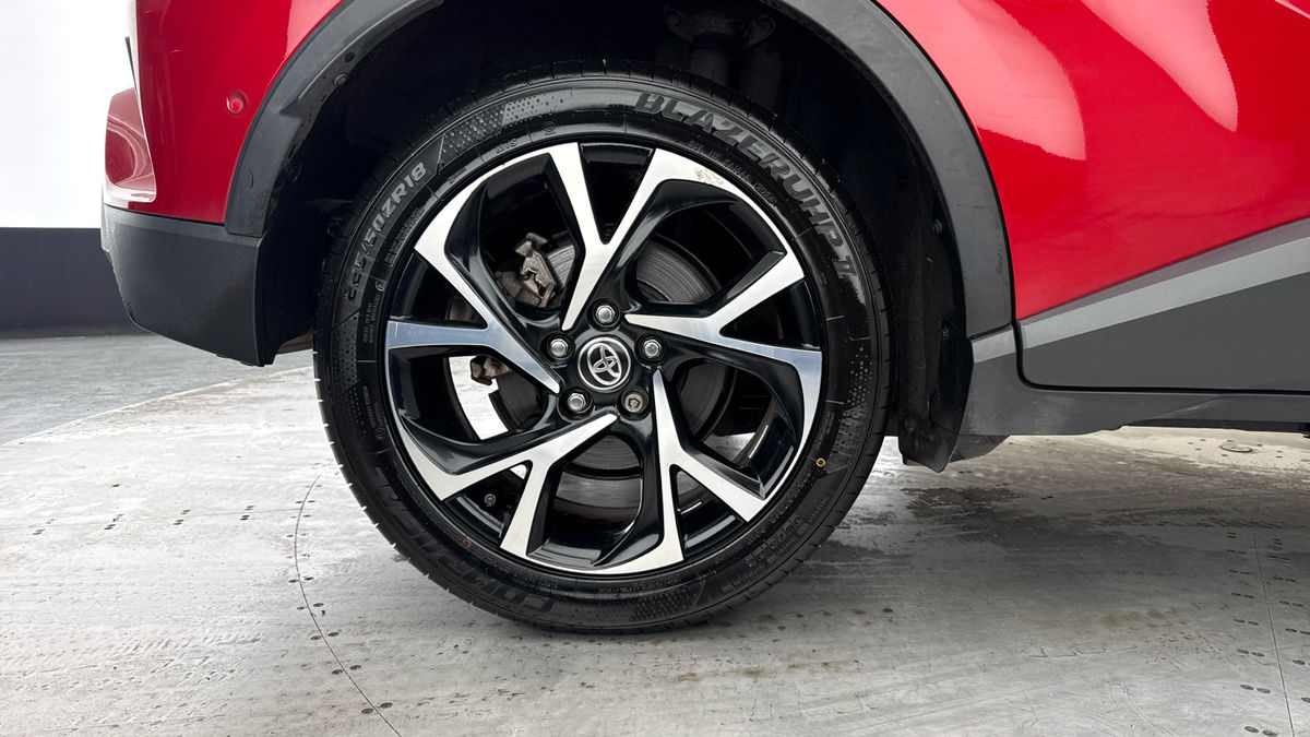 Toyota C-HR Image 10