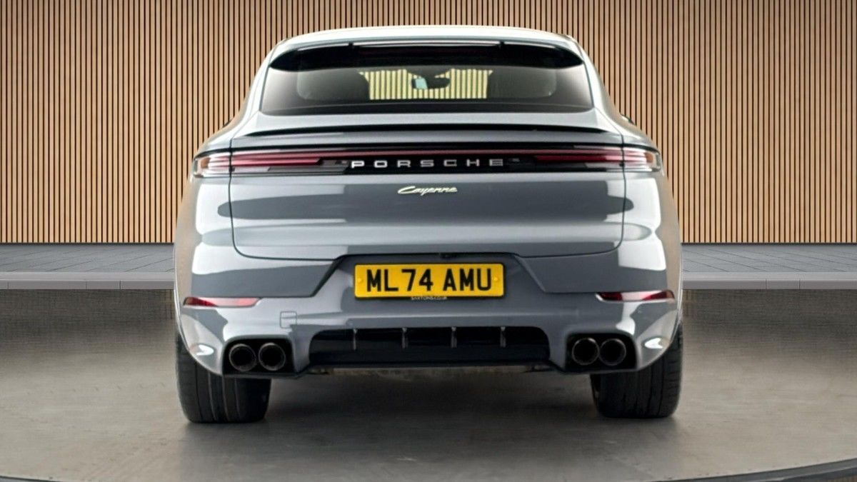 Porsche Cayenne Image 4